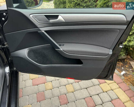Чорний Фольксваген e-Golf, об'ємом двигуна 0 л та пробігом 109 тис. км за 12250 $, фото 41 на Automoto.ua