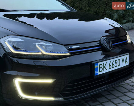 Черный Фольксваген e-Golf, объемом двигателя 0 л и пробегом 145 тыс. км за 14900 $, фото 83 на Automoto.ua