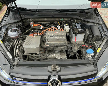 Чорний Фольксваген e-Golf, об'ємом двигуна 0 л та пробігом 109 тис. км за 12250 $, фото 43 на Automoto.ua