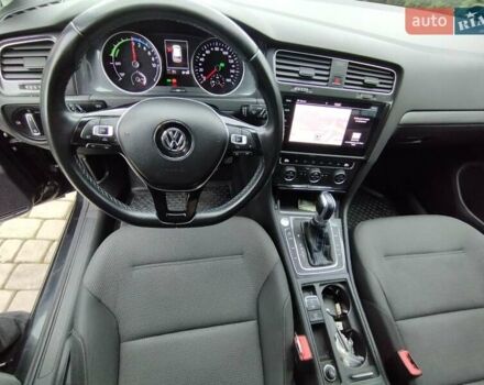 Черный Фольксваген e-Golf, объемом двигателя 0 л и пробегом 148 тыс. км за 12200 $, фото 13 на Automoto.ua