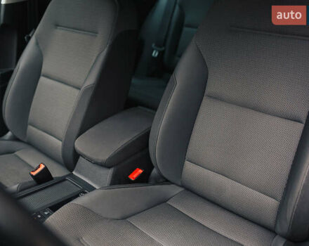 Чорний Фольксваген e-Golf, об'ємом двигуна 0 л та пробігом 110 тис. км за 12500 $, фото 32 на Automoto.ua