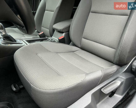 Чорний Фольксваген e-Golf, об'ємом двигуна 0 л та пробігом 109 тис. км за 12250 $, фото 17 на Automoto.ua