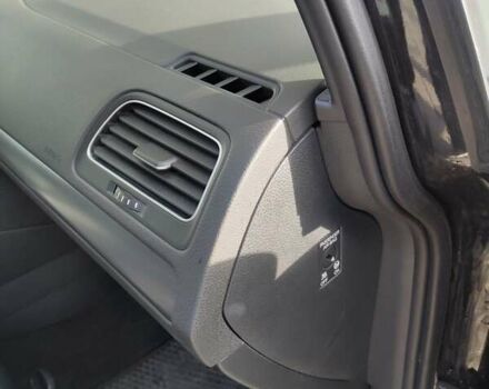 Черный Фольксваген e-Golf, объемом двигателя 0 л и пробегом 133 тыс. км за 14900 $, фото 20 на Automoto.ua