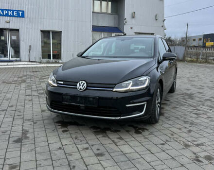 Чорний Фольксваген e-Golf, об'ємом двигуна 0 л та пробігом 121 тис. км за 13299 $, фото 1 на Automoto.ua
