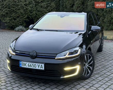 Черный Фольксваген e-Golf, объемом двигателя 0 л и пробегом 145 тыс. км за 14900 $, фото 2 на Automoto.ua