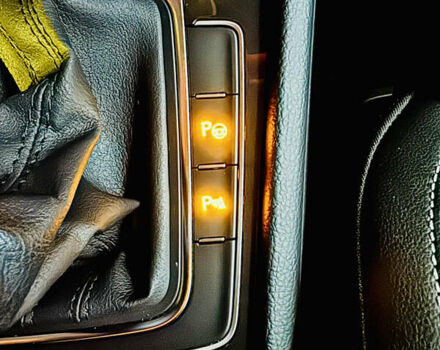 Черный Фольксваген e-Golf, объемом двигателя 0 л и пробегом 133 тыс. км за 16199 $, фото 55 на Automoto.ua