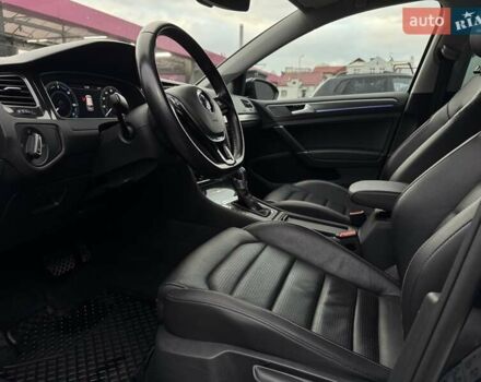 Черный Фольксваген e-Golf, объемом двигателя 0 л и пробегом 159 тыс. км за 14600 $, фото 10 на Automoto.ua