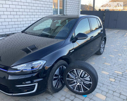 Чорний Фольксваген e-Golf, об'ємом двигуна 0 л та пробігом 86 тис. км за 17250 $, фото 92 на Automoto.ua