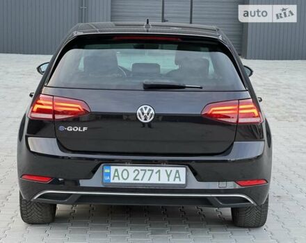 Черный Фольксваген e-Golf, объемом двигателя 0 л и пробегом 85 тыс. км за 15999 $, фото 56 на Automoto.ua