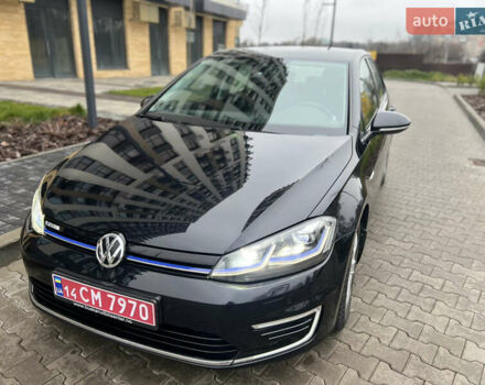 Черный Фольксваген e-Golf, объемом двигателя 0 л и пробегом 110 тыс. км за 12200 $, фото 11 на Automoto.ua