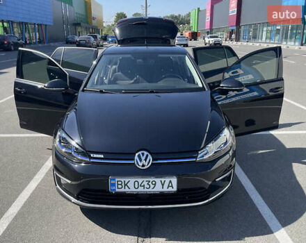 Чорний Фольксваген e-Golf, об'ємом двигуна 0 л та пробігом 65 тис. км за 14700 $, фото 9 на Automoto.ua