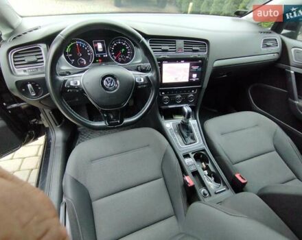 Черный Фольксваген e-Golf, объемом двигателя 0 л и пробегом 148 тыс. км за 12200 $, фото 12 на Automoto.ua