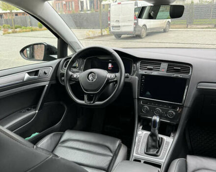 Черный Фольксваген e-Golf, объемом двигателя 0 л и пробегом 110 тыс. км за 14400 $, фото 29 на Automoto.ua