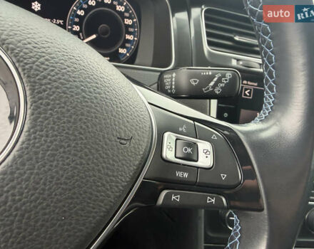 Черный Фольксваген e-Golf, объемом двигателя 0 л и пробегом 131 тыс. км за 12999 $, фото 69 на Automoto.ua
