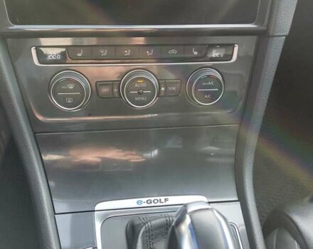 Черный Фольксваген e-Golf, объемом двигателя 0 л и пробегом 133 тыс. км за 14900 $, фото 68 на Automoto.ua