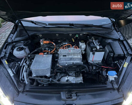 Черный Фольксваген e-Golf, объемом двигателя 0 л и пробегом 145 тыс. км за 14900 $, фото 107 на Automoto.ua