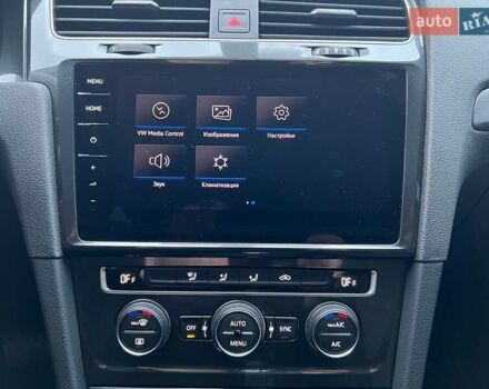 Черный Фольксваген e-Golf, объемом двигателя 0 л и пробегом 47 тыс. км за 16900 $, фото 23 на Automoto.ua