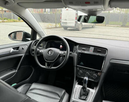 Черный Фольксваген e-Golf, объемом двигателя 0 л и пробегом 110 тыс. км за 14400 $, фото 30 на Automoto.ua