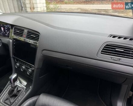 Чорний Фольксваген e-Golf, об'ємом двигуна 0 л та пробігом 140 тис. км за 15500 $, фото 9 на Automoto.ua