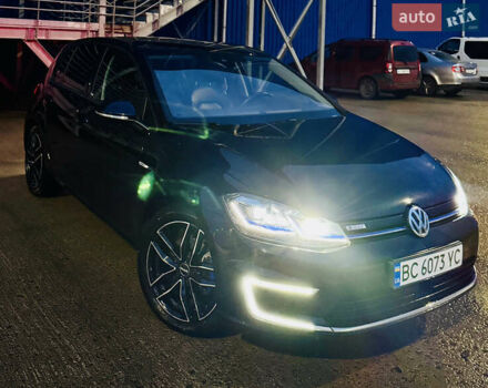 Черный Фольксваген e-Golf, объемом двигателя 0 л и пробегом 133 тыс. км за 16199 $, фото 1 на Automoto.ua