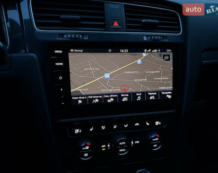 Черный Фольксваген e-Golf, объемом двигателя 0 л и пробегом 145 тыс. км за 14900 $, фото 102 на Automoto.ua