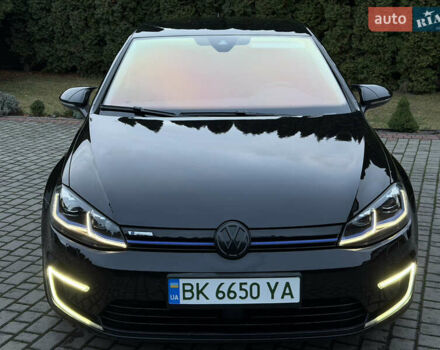 Черный Фольксваген e-Golf, объемом двигателя 0 л и пробегом 145 тыс. км за 14900 $, фото 4 на Automoto.ua