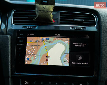 Черный Фольксваген e-Golf, объемом двигателя 0 л и пробегом 93 тыс. км за 15500 $, фото 33 на Automoto.ua