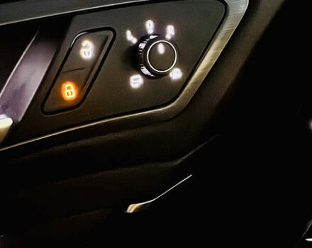 Черный Фольксваген e-Golf, объемом двигателя 0 л и пробегом 133 тыс. км за 16199 $, фото 59 на Automoto.ua