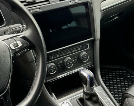 Черный Фольксваген e-Golf, объемом двигателя 0 л и пробегом 110 тыс. км за 14400 $, фото 14 на Automoto.ua