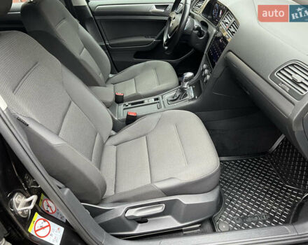 Чорний Фольксваген e-Golf, об'ємом двигуна 0 л та пробігом 109 тис. км за 12250 $, фото 34 на Automoto.ua