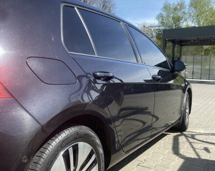 Черный Фольксваген e-Golf, объемом двигателя 0 л и пробегом 242 тыс. км за 12500 $, фото 5 на Automoto.ua