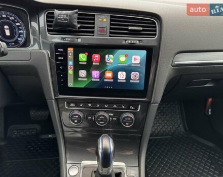Черный Фольксваген e-Golf, объемом двигателя 0 л и пробегом 159 тыс. км за 14600 $, фото 15 на Automoto.ua
