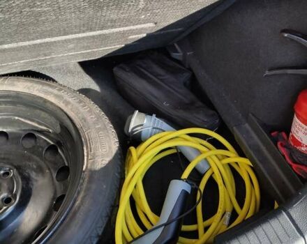 Черный Фольксваген e-Golf, объемом двигателя 0 л и пробегом 133 тыс. км за 14900 $, фото 61 на Automoto.ua