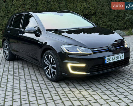 Черный Фольксваген e-Golf, объемом двигателя 0 л и пробегом 145 тыс. км за 14900 $, фото 11 на Automoto.ua