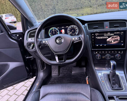 Черный Фольксваген e-Golf, объемом двигателя 0 л и пробегом 145 тыс. км за 14900 $, фото 80 на Automoto.ua