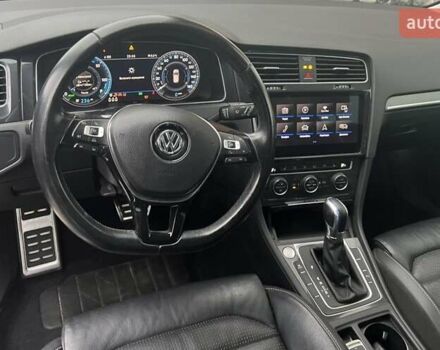Чорний Фольксваген e-Golf, об'ємом двигуна 0 л та пробігом 96 тис. км за 13600 $, фото 11 на Automoto.ua