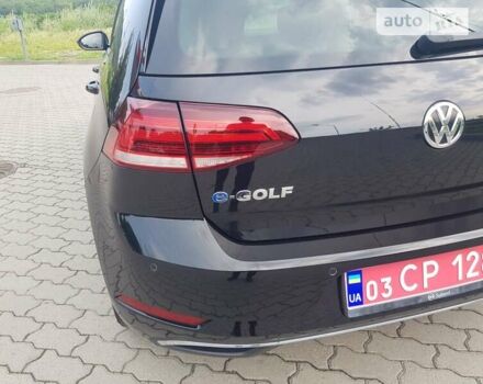 Черный Фольксваген e-Golf, объемом двигателя 0 л и пробегом 115 тыс. км за 17300 $, фото 5 на Automoto.ua