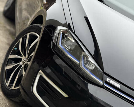 Черный Фольксваген e-Golf, объемом двигателя 0 л и пробегом 127 тыс. км за 14150 $, фото 5 на Automoto.ua