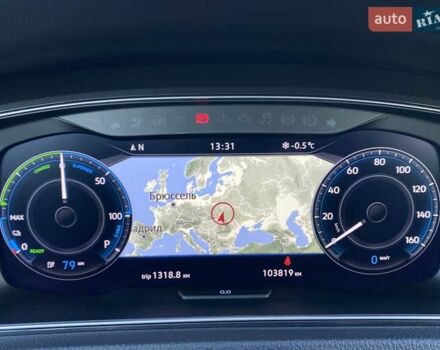 Черный Фольксваген e-Golf, объемом двигателя 0 л и пробегом 103 тыс. км за 14200 $, фото 2 на Automoto.ua
