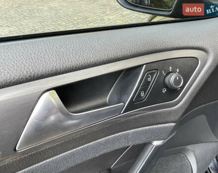 Черный Фольксваген e-Golf, объемом двигателя 0 л и пробегом 138 тыс. км за 13970 $, фото 26 на Automoto.ua