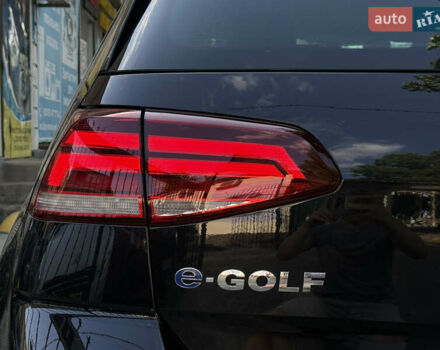 Чорний Фольксваген e-Golf, об'ємом двигуна 0 л та пробігом 78 тис. км за 15999 $, фото 16 на Automoto.ua
