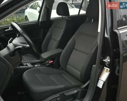 Черный Фольксваген e-Golf, объемом двигателя 0 л и пробегом 72 тыс. км за 12900 $, фото 8 на Automoto.ua