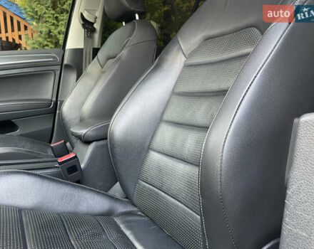 Черный Фольксваген e-Golf, объемом двигателя 0 л и пробегом 138 тыс. км за 13970 $, фото 29 на Automoto.ua