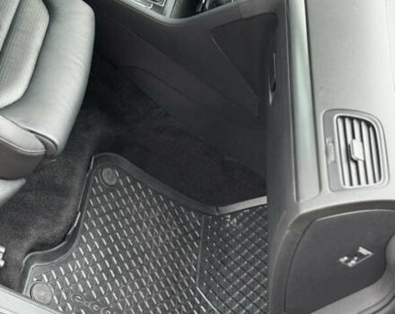 Черный Фольксваген e-Golf, объемом двигателя 0 л и пробегом 127 тыс. км за 14150 $, фото 43 на Automoto.ua