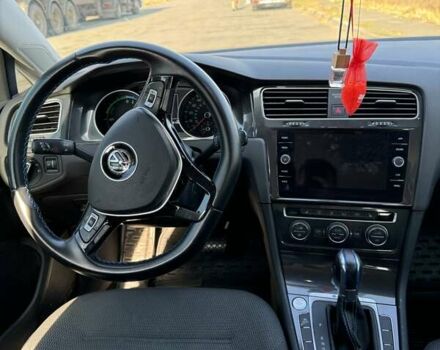 Чорний Фольксваген e-Golf, об'ємом двигуна 0 л та пробігом 28 тис. км за 17700 $, фото 13 на Automoto.ua