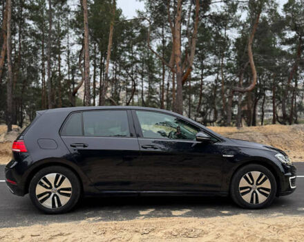Черный Фольксваген e-Golf, объемом двигателя 0 л и пробегом 125 тыс. км за 15250 $, фото 6 на Automoto.ua