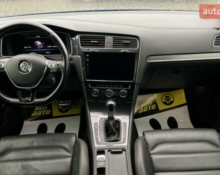 Черный Фольксваген e-Golf, объемом двигателя 0 л и пробегом 70 тыс. км за 16999 $, фото 22 на Automoto.ua