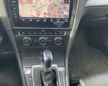 Черный Фольксваген e-Golf, объемом двигателя 0 л и пробегом 144 тыс. км за 13000 $, фото 16 на Automoto.ua