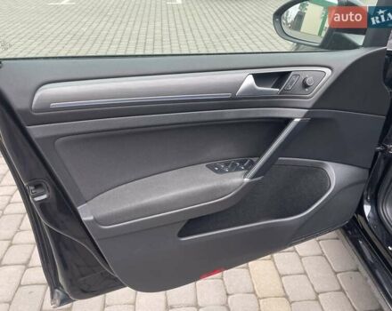 Чорний Фольксваген e-Golf, об'ємом двигуна 0 л та пробігом 105 тис. км за 13699 $, фото 13 на Automoto.ua