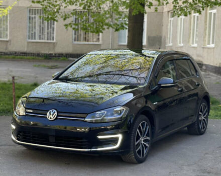 Черный Фольксваген e-Golf, объемом двигателя 0 л и пробегом 99 тыс. км за 13700 $, фото 51 на Automoto.ua